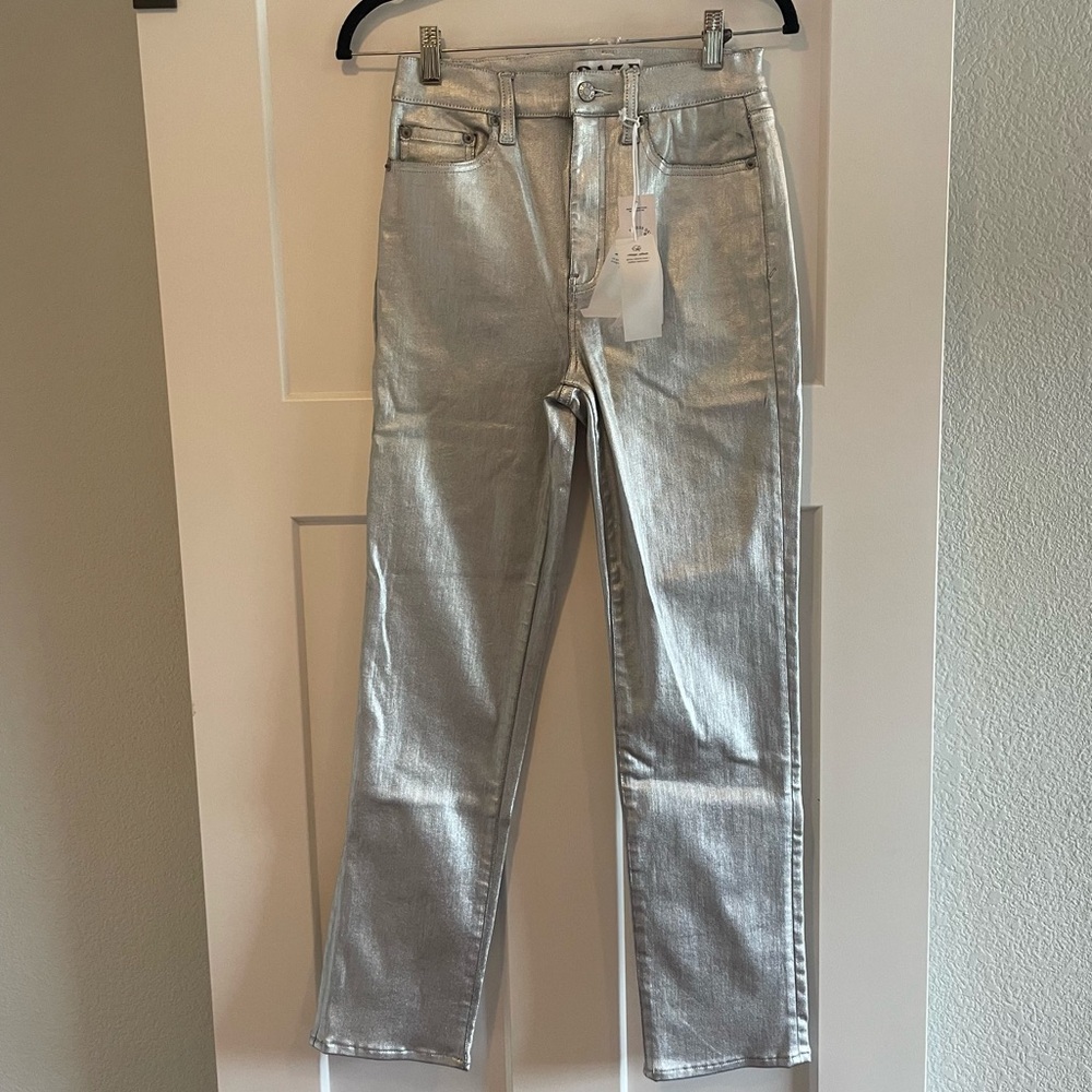Daze- NWT  SZ 27 Metallic Straight-Leg Jean Denim Smarty Pants